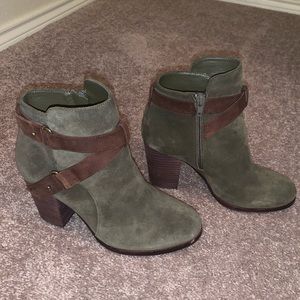 SOLD Gianni Bini Womens Buckle-In Block Heel Green Booties Size 7 EUC